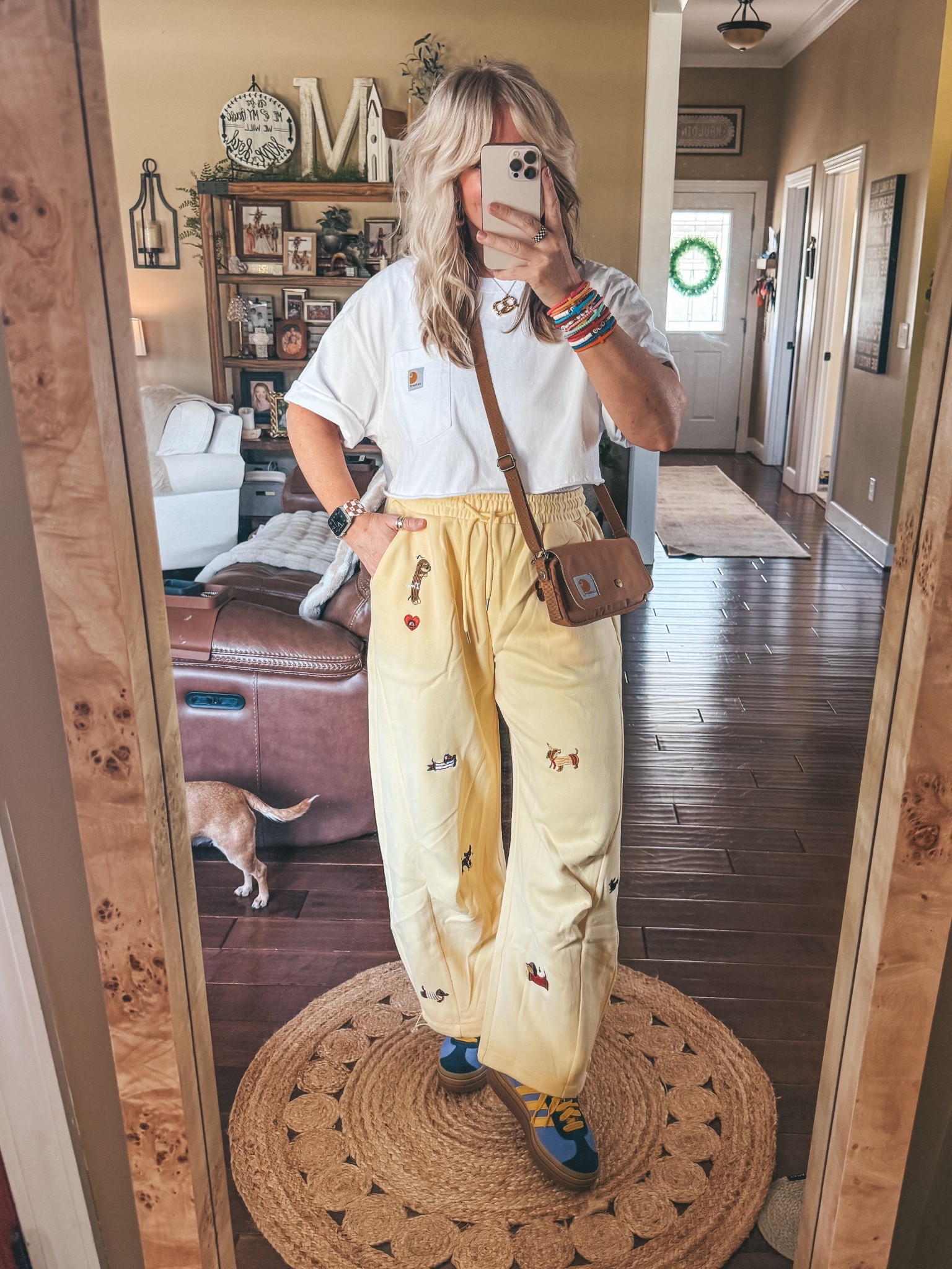 These pants 😍
I’m wearing medium in them
I cropped this mens Carhartt.